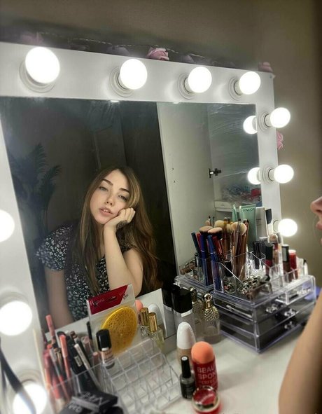 ivy i アートポルノスター ギャラリー