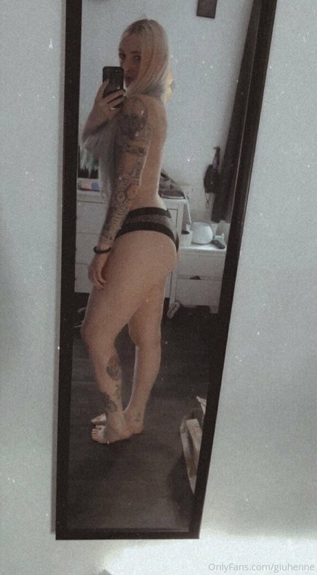 タトゥーオンリーファン セクシーxxx ギャラリー