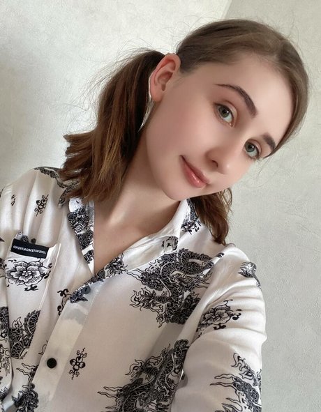 老母オンリーファン セクシー裸 写真