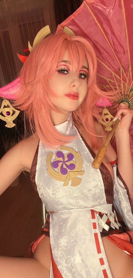 Zefirka natsuki アート女優 画像