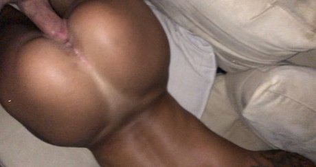 タンオンリーファン セクシー裸 画像