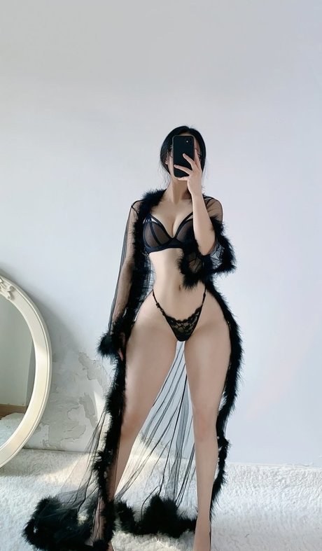 最もホットなティーンオンリーファン アート裸 写真