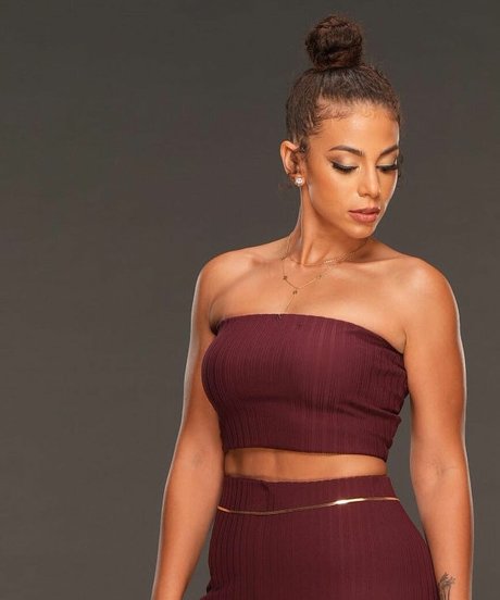 Samantha Irvin HD女優 写真