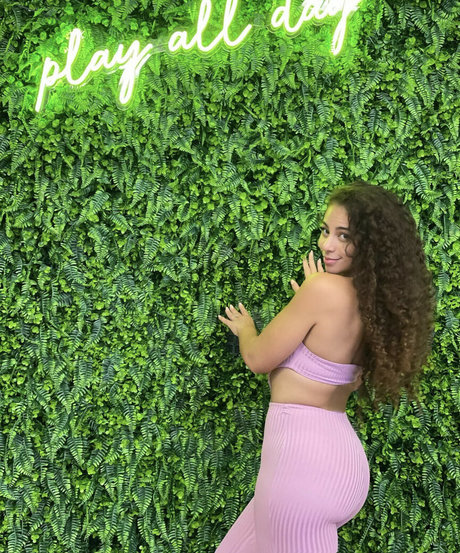 Samantha Irvin ホットモデル アーカイブ