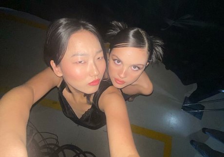 乳首オーガズム オンリーファンズ ヌード 写真