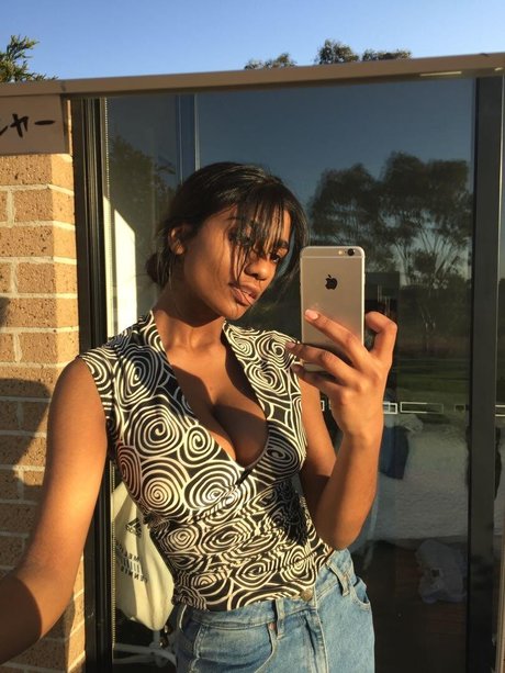 shreya naidoo ホット女優 写真