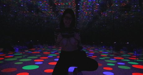 ワックスオンリーファン ポルノ 写真