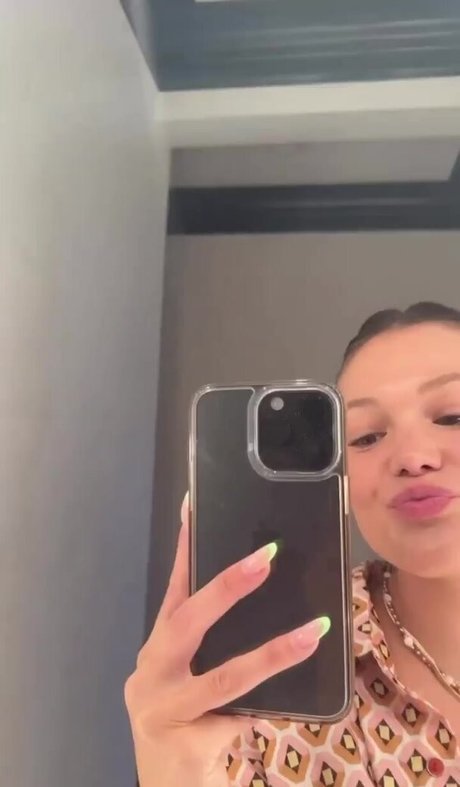 Olivia Holt 美しい女優 画像