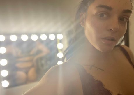 Deonna Purrazzo ヌードモデル 写真