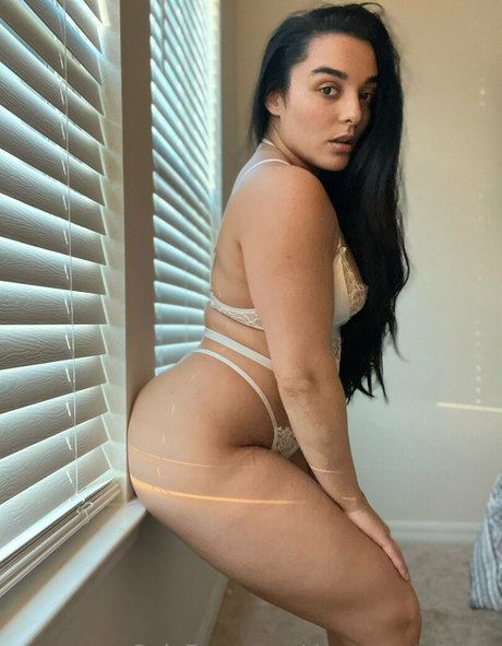 Deonna Purrazzo ポルノスター 写真
