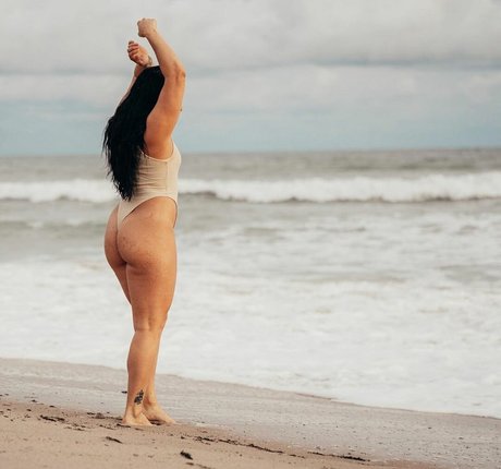 年配の熟女オンリーファンズ トップ 画像