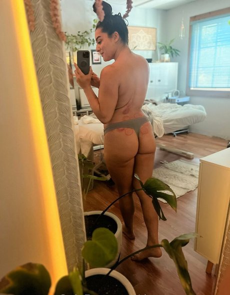 Deonna Purrazzo セクシーなポルノスター 画像