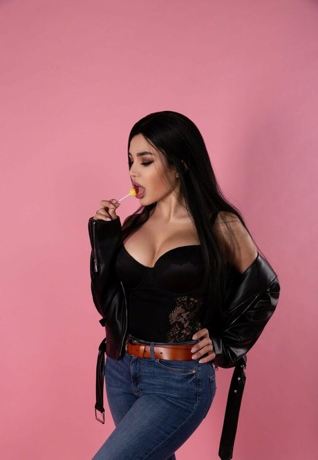 巨乳で痩せているオンリーファンズ 無料アダルト ギャラリー