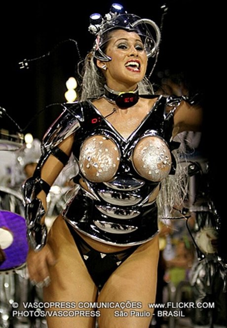 タトゥーオンリーファン ホットセクシー 写真