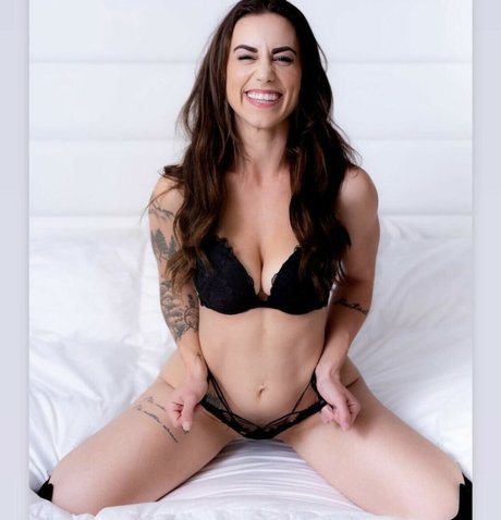 Maddison Noel ポルノスター xxx ギャラリー