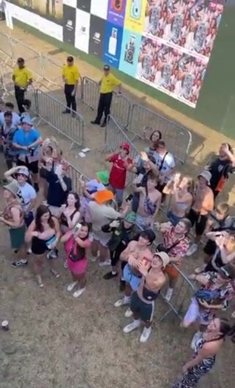 ゲイのチンポオンリーファンズ えろ 画像