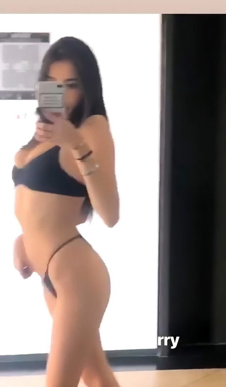 チェコのティーンズオンリーファンズ セクシー 画像