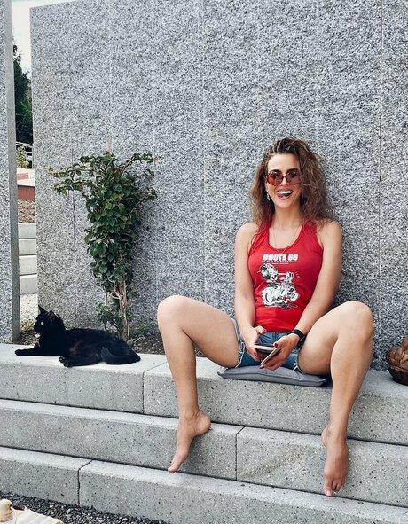 曲線美の女の子オンリーファンズ セクシーxxx アーカイブ