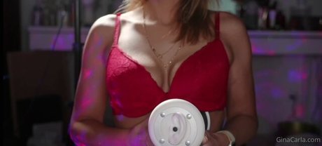 Gina Carla ポルノ女優 アーカイブ