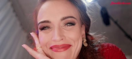 黒髪の熟女オンリーファンズ 無料セックス ギャラリー