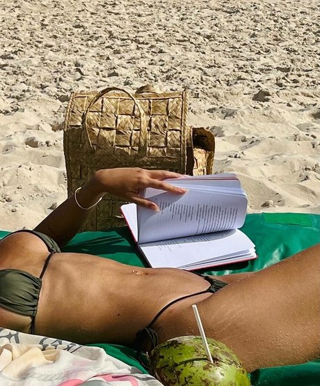 Rafa Kalimann 美しいポルノスター 写真