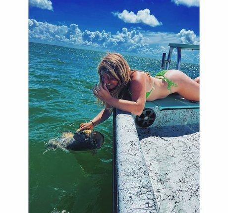 ジムガールズオンリーファンズ ポルノ 写真