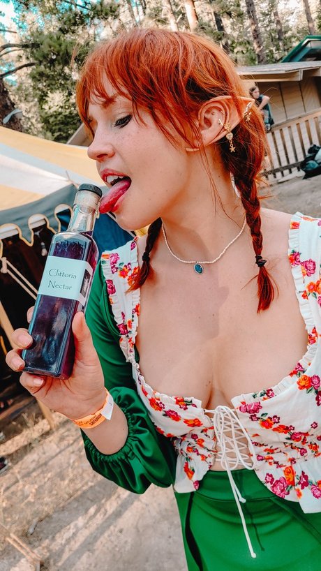 オイルを塗った巨乳オンリーファンズ 無料xxx 写真