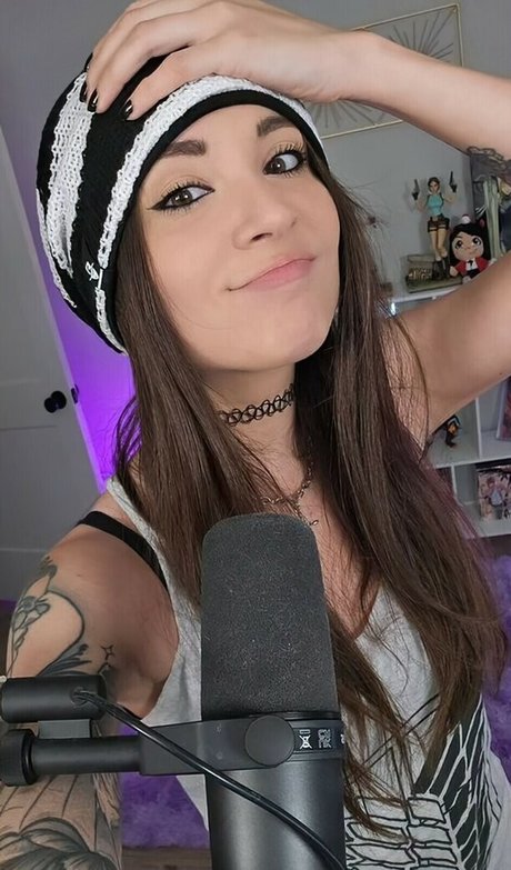 大きなプッシー唇オンリーファンズ パーフェクト 写真