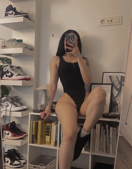 角質の女の子オンリーファンズ 美しいxxx 写真