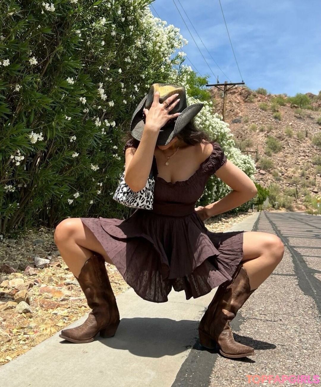 Sssniperwolf ヌードモデル 写真