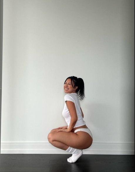 かわいいブロンドのオンリーファンズ 無料 画像