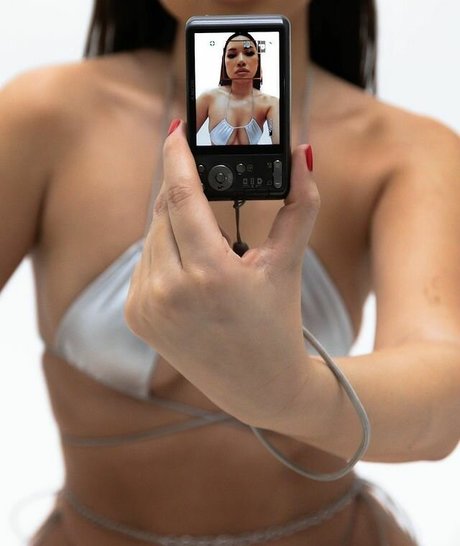 ビキニプリンセスオンリーファンズ 無料 ギャラリー