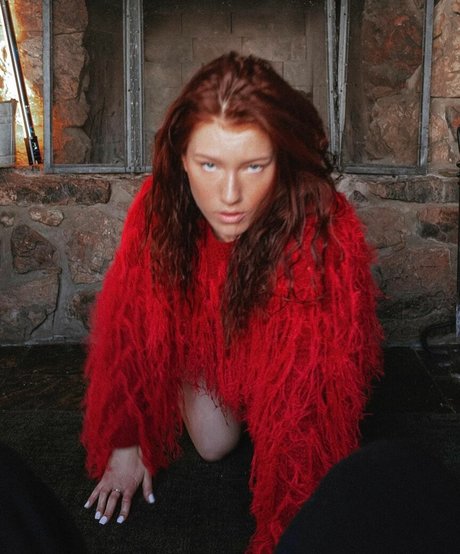 Alanna Jade Taylor セクシーなポルノスター 写真