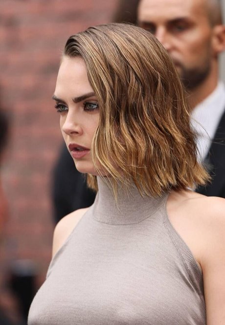 ブルネットのPOV オンリーファンズ ホットセクシー 画像