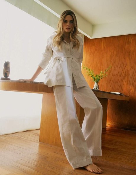 レズビアンマッサージオンリーファンズ アートxxx 画像