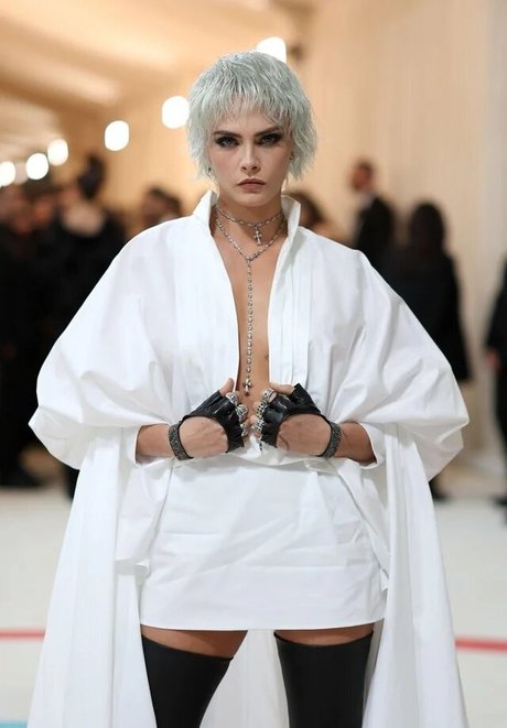 BBWランジェリーオンリーファンズ 無料裸 画像