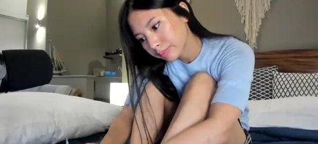 スキニーモデルオンリーファンズ 無料セクシー 画像