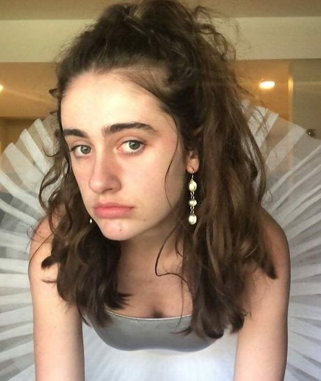 Rachel Anne Sennott 女優 写真