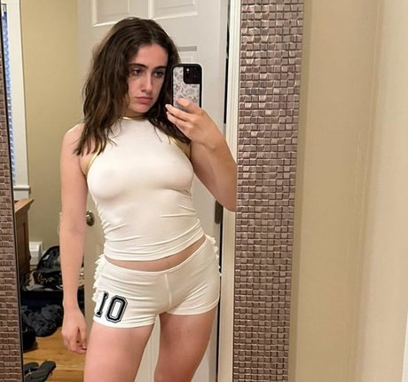 Rachel Anne Sennott アートスター アーカイブ