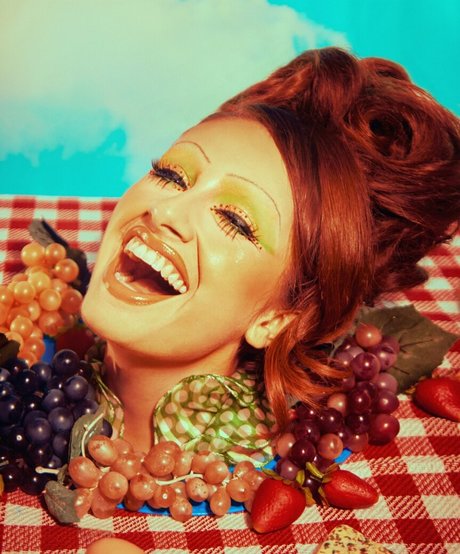 Rachel Anne Sennott 裸のスター 写真