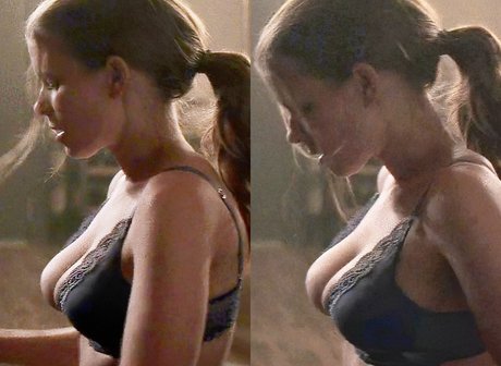 ティーンレズビアンオンリーファンズ セクシーヌード ギャラリー