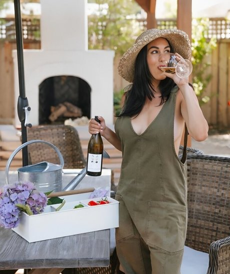 ヌード熟女オンリーファンズ セクシー 画像