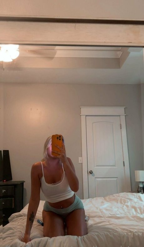 エクストリーム潮吹きオンリーファンズ 可愛い 画像