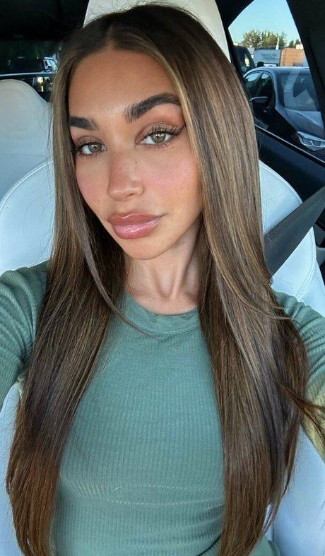 Chantel Jeffries 無料モデル 写真