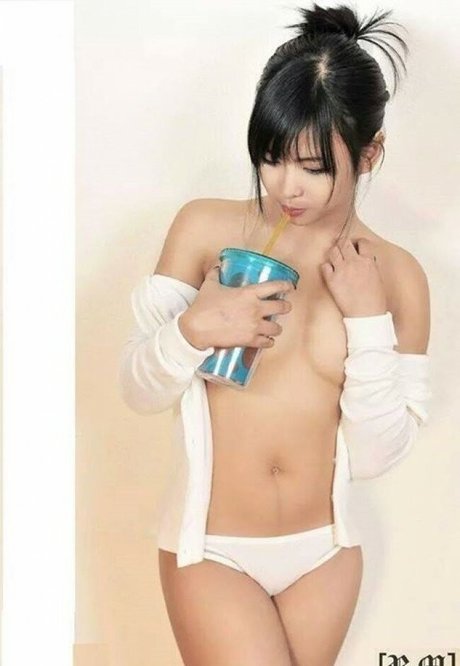 アジアの無料オンリーファンズ 無料ヌード 画像