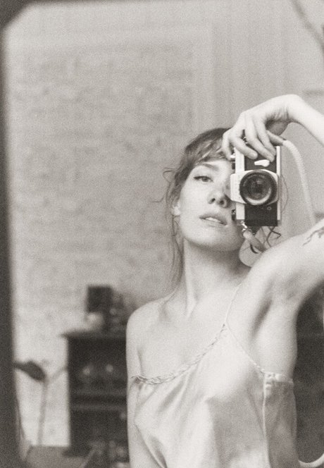 Berta Andrea Sndal ヌードモデル 画像