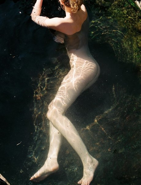 Berta Andrea Sndal 完璧なスター ギャラリー