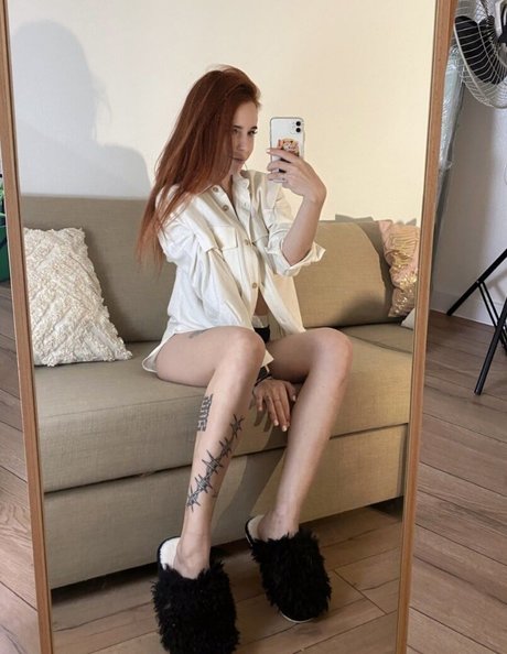 黒檀BDSMオンリーファンズ 美しいヌード 画像