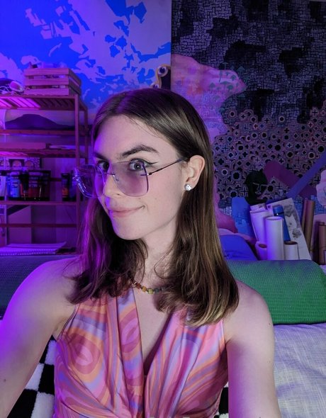 スキニーモデルオンリーファンズ アダルト 画像