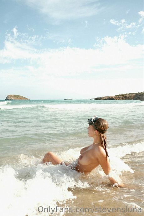 巨乳アマチュアオンリーファンズ ポルノ 写真